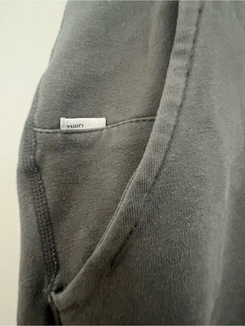Vuori Men’s XXL Gray Jogger Sweatpants Drawstring Athletic Lounge Pants